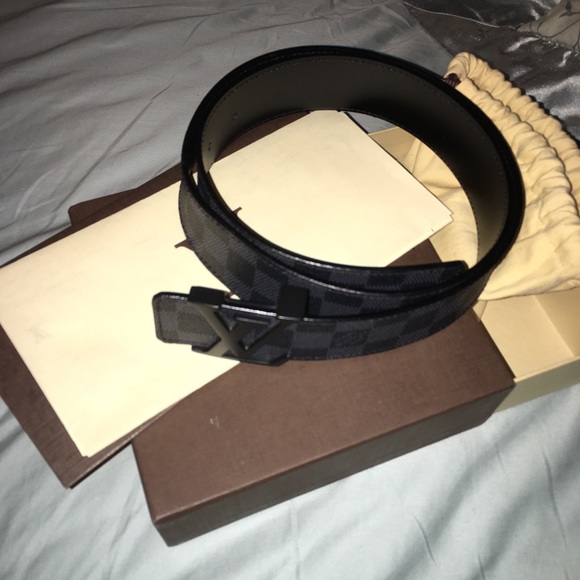 Louis Vuitton LV Initials Belt 90cm - Picture 2 of 5